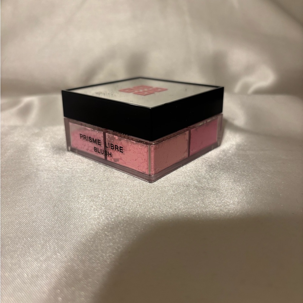 Givenchy Prisme Libre Blush- Mousseline Lilas